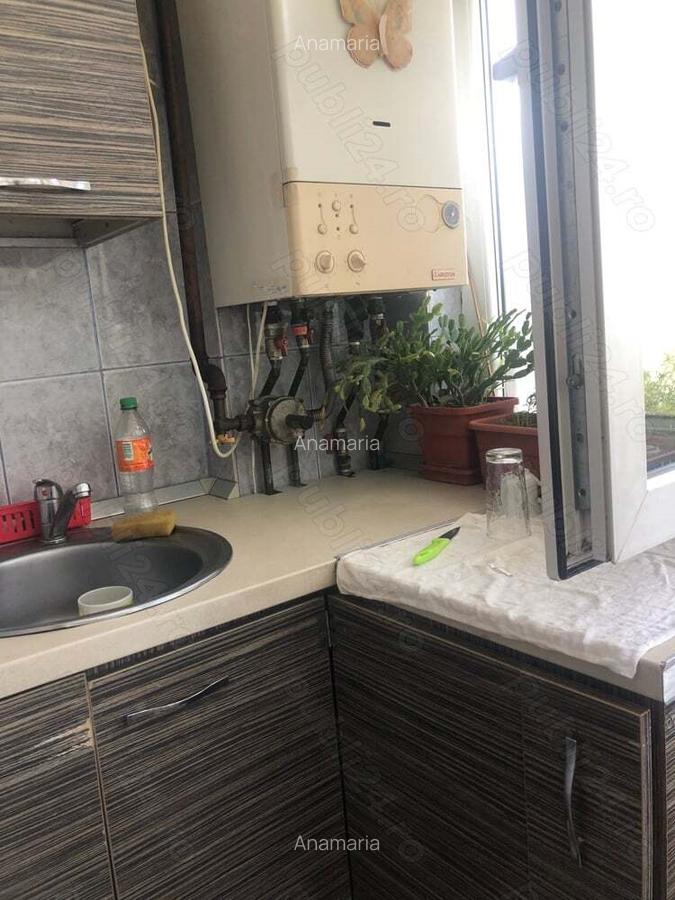 Vand apartament 3 camere, decomandat sau schimb cu 2 camere, la etajul 1 sau 2 - 4