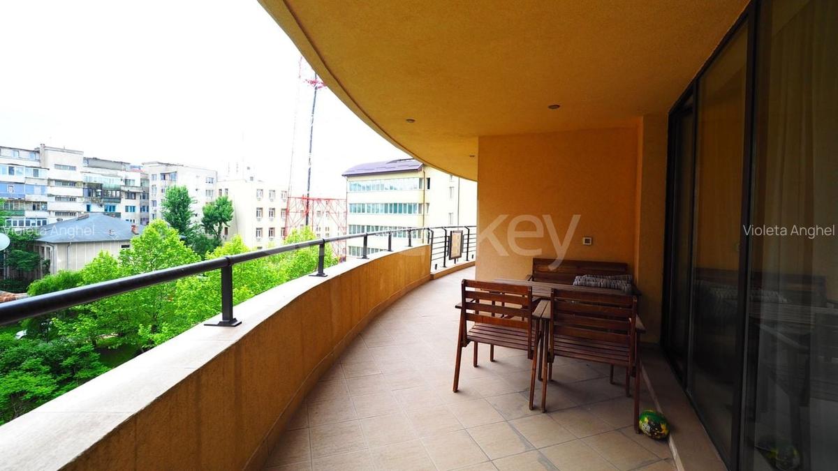 Apartament generos cu 4 camere, 3 bai | 230mpc | 40mp terase - 17