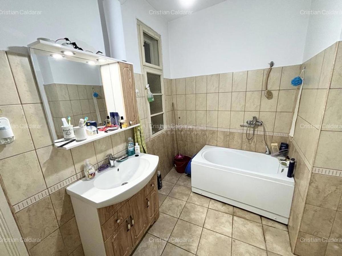 Apartament cu 3 camere - 91 mp utili - centru - Locatie excelenta - posibilitate de compartimentar - 6