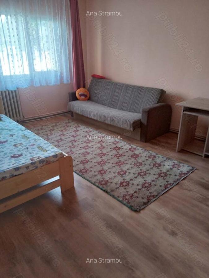 Inchiriez apartament - 1 Inchiriez apartament - 1