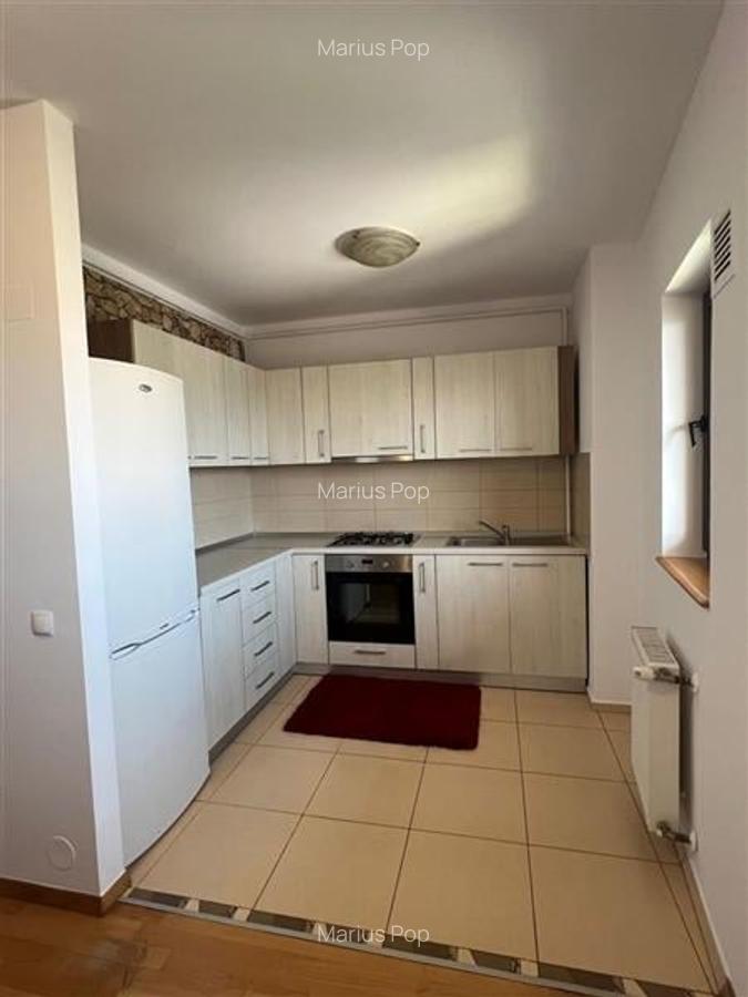 Apartament cu 3 camere decomandat în Centrul Civic - 2