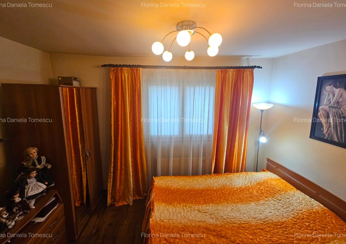 Etaj de vilă cu 4 camere si mansardă. - 8