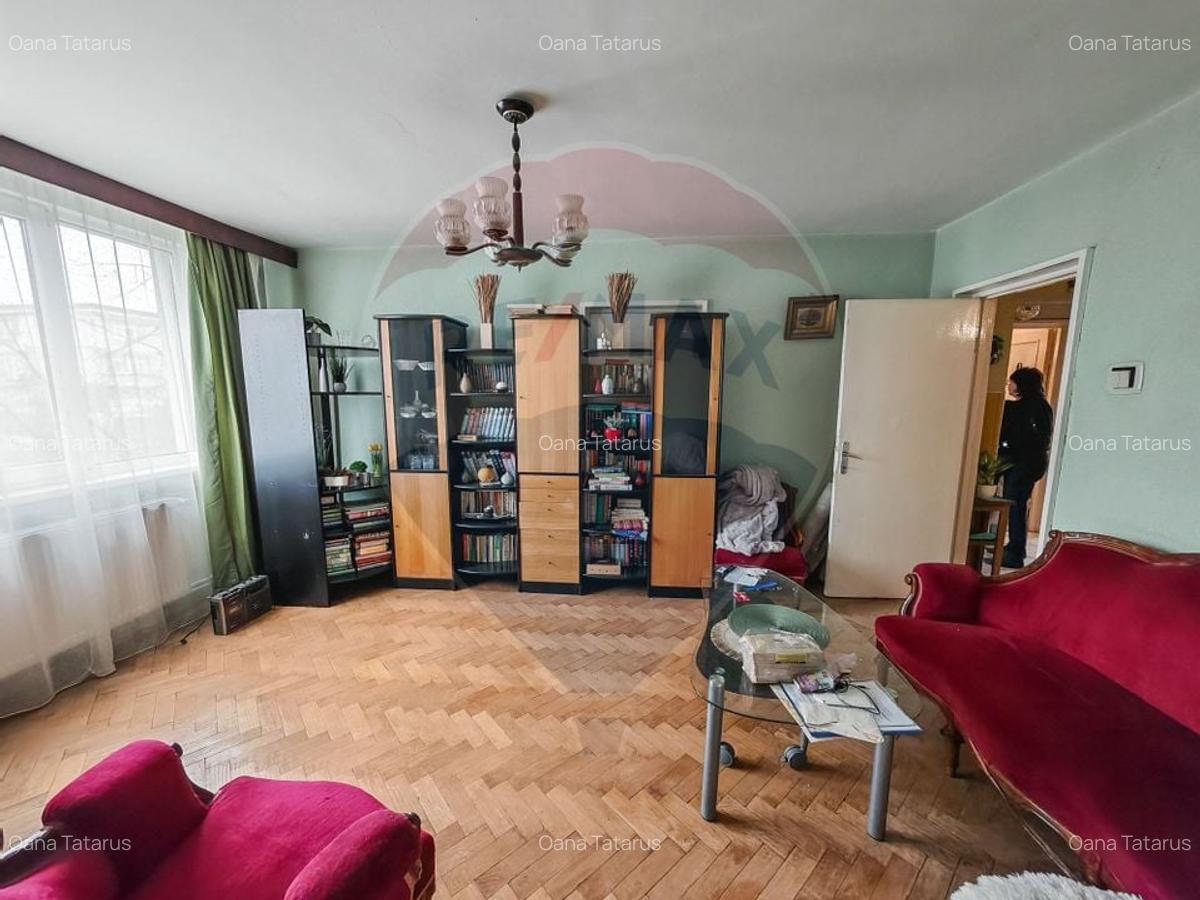 Apartament cu 4 camere de vanzare in zona Bd. Cosbuc - 2