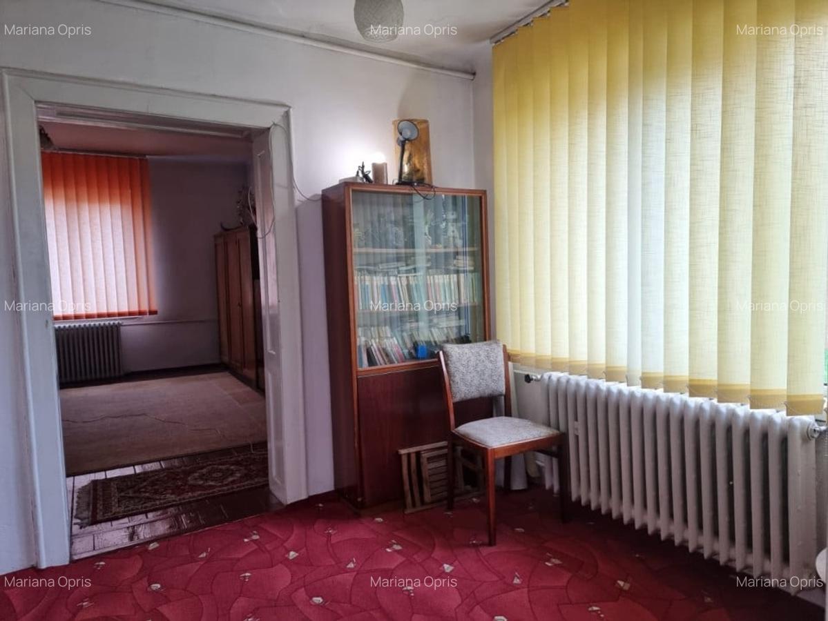 Proprietate spre vanzare,  formata din 2 case suprafata totala 440 mp - 8