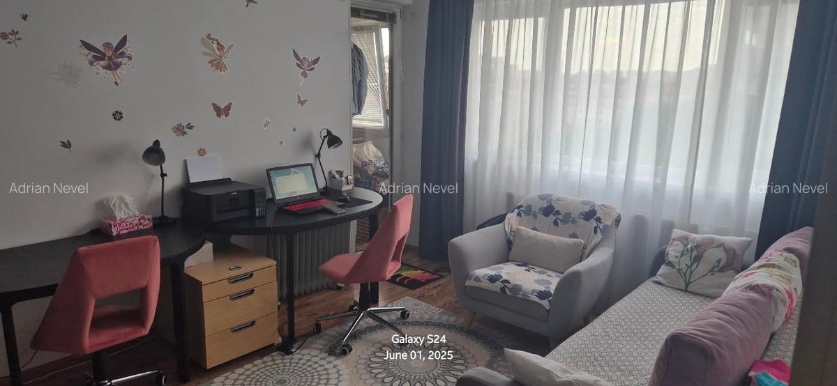 Apartament cu 3 camere semidecomandat în Bucureștii Noi - 1