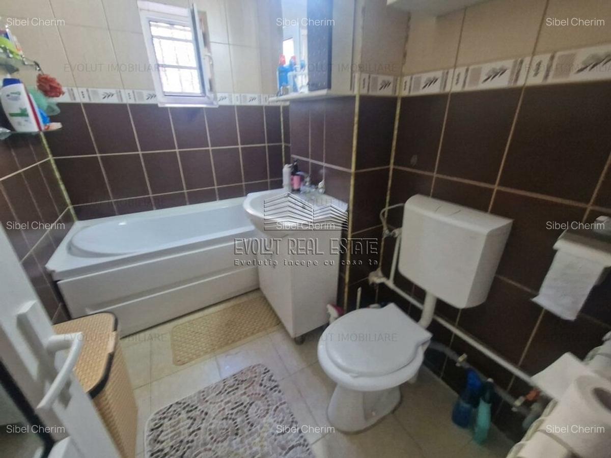 Apartament 3 camere de vanzare decomandat Inel 2 - 19