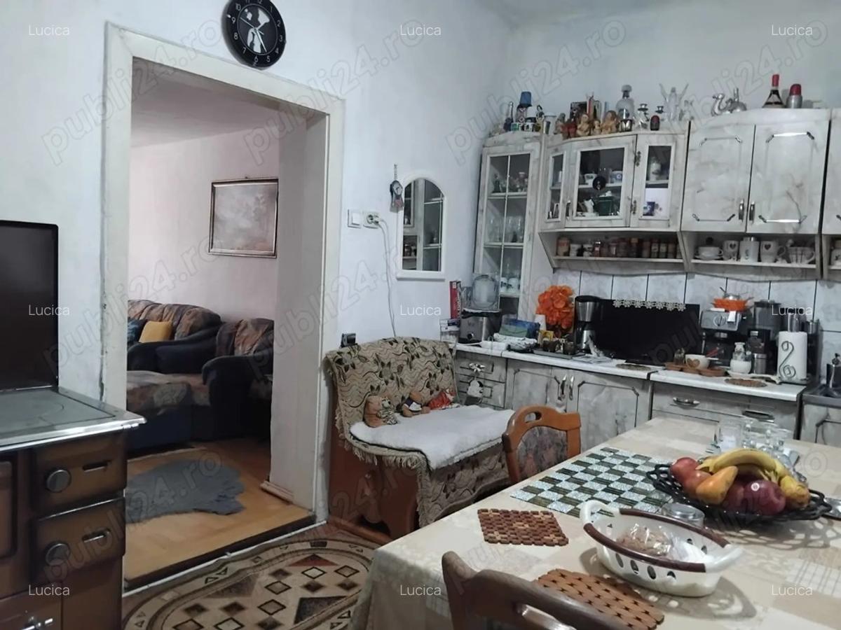 Vand Casa cu curte, 1 min de centru Anina 30000 EURO Negociabil - 3