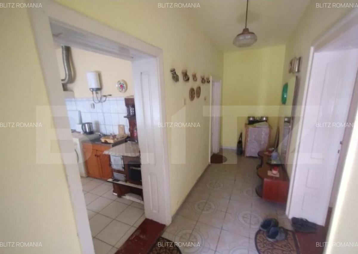 Casa 3 camere,120mp utili,1300 mp de teren intravilan,zona S - 14