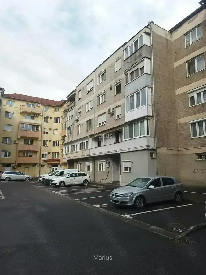 Vand 2 camere AN mare cartier Io?ia Nord - 1