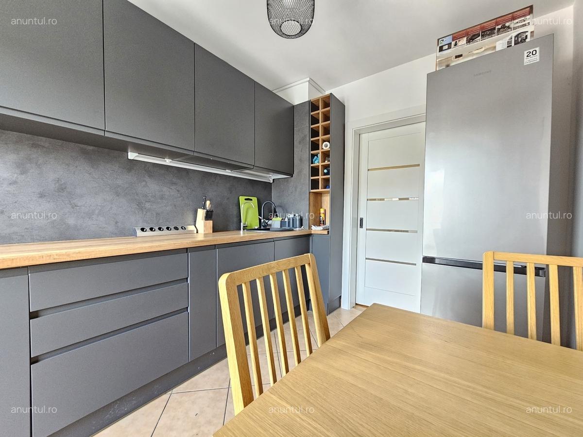 Piata Unirii, 3 camere, 83 mp central, investitie - 6