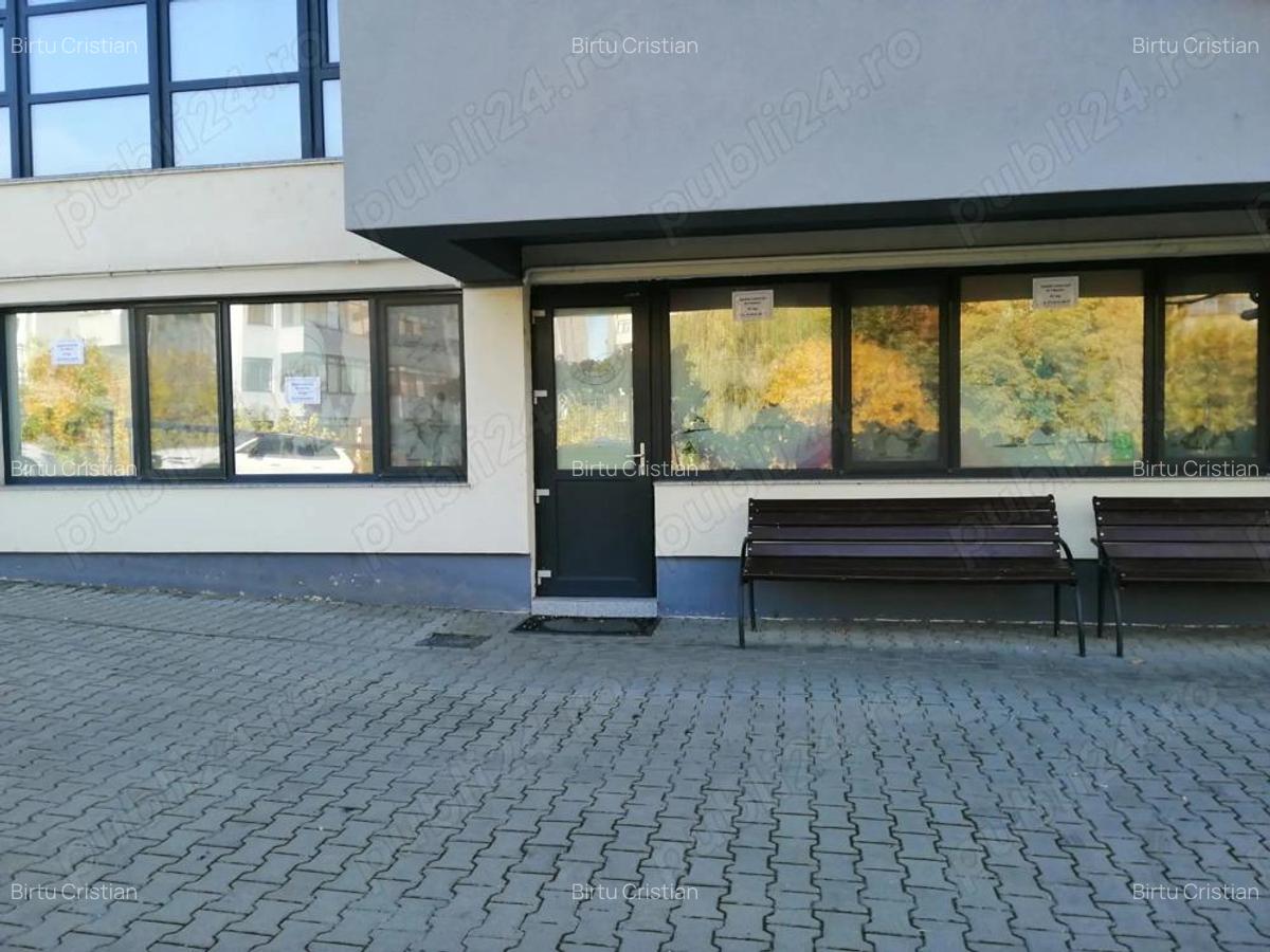 Vand spatiul comercial - 10 Vand spatiul comercial - 10