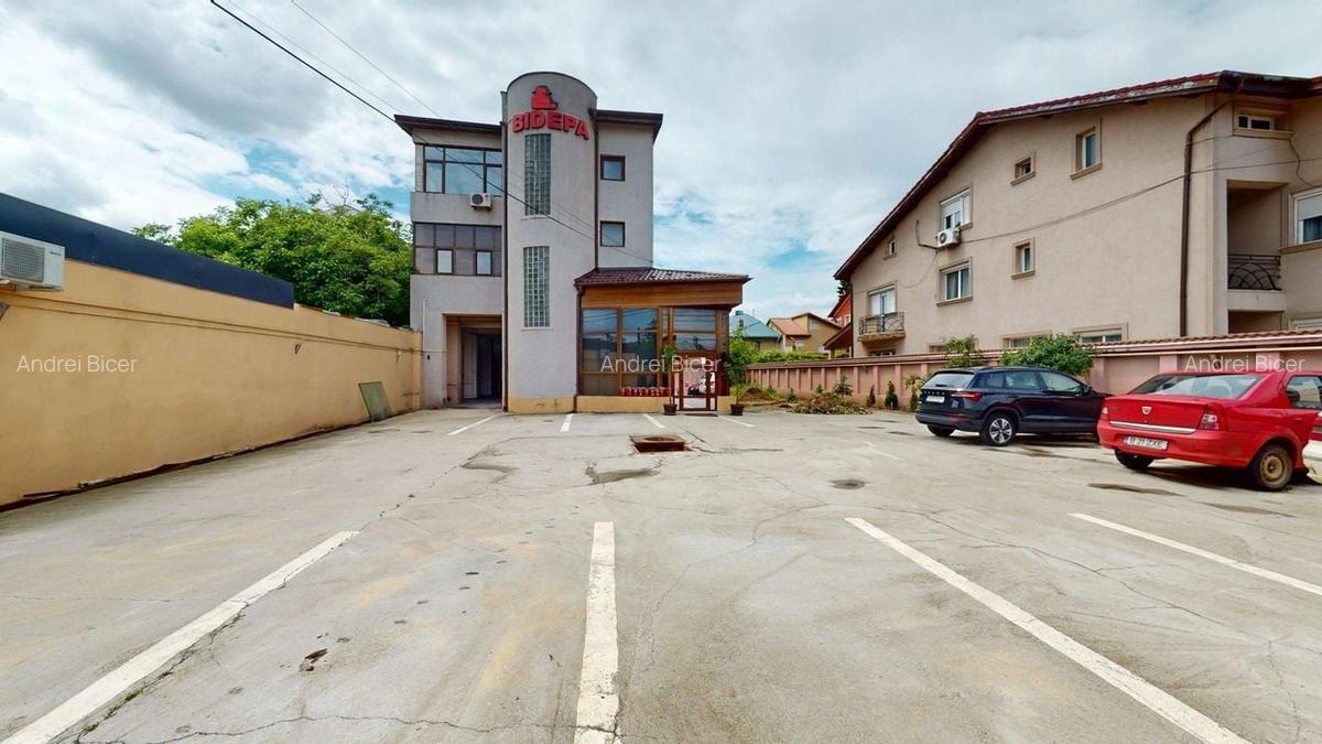 DAMAROAIA | Jiului | Chirie Casa 16 camere | 15 parcari + metrou 900m - 1