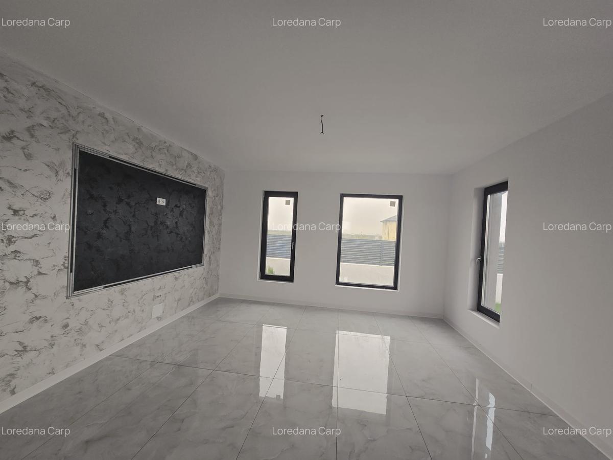 Casa individuala- 3 camere - 2 bai- incalzire pardoseala - 3