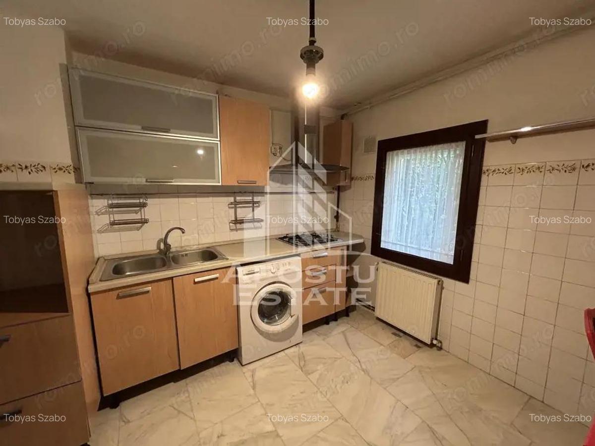 Apartament cu 3 camere, 2 balcoane, centrala proprie Spitalul Judetean - 9