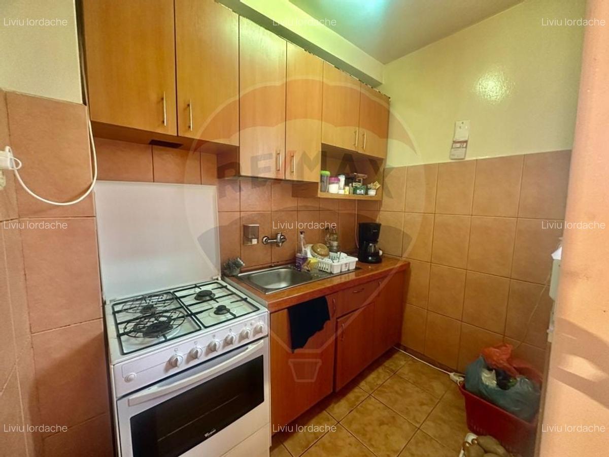 Vanzare garsoniera Metrou Costin Georgian - 4