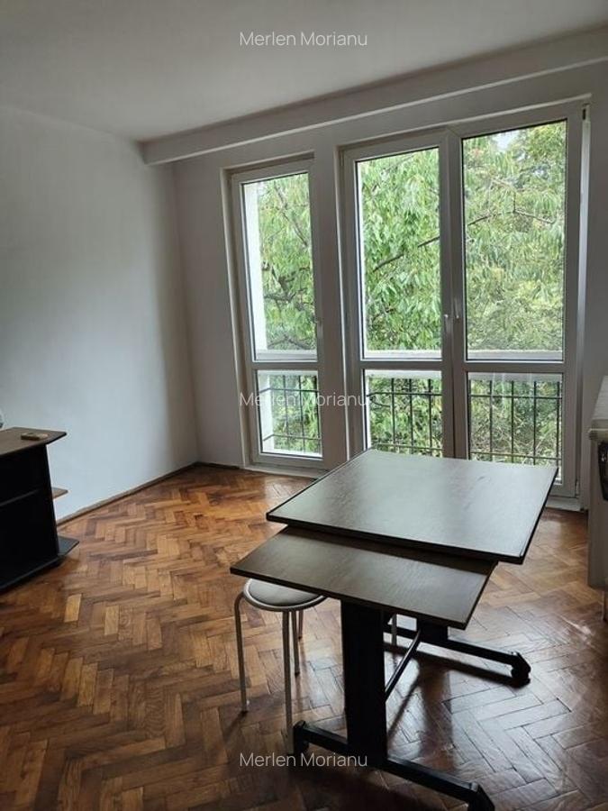 De vanzare apartament luminos de 2 camere in Titan la 3 min. metrou si parc IOR - 1