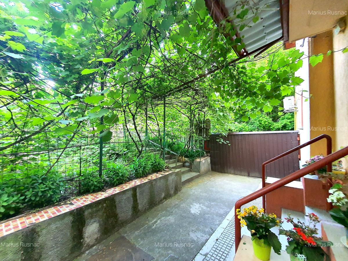 Apartament de vanzare in vila cu curte de 300mp MENUETULUI- Piata Presei Libere - 4