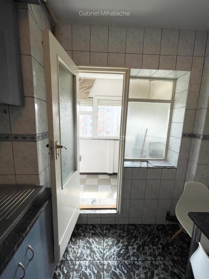 Apartament 3 camere,et 8/10,  70mp , vedere spate, centrala termică - 18