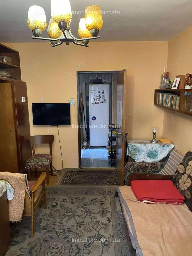 Apartament 2 camere de vanzare , Aleea Clabucet , Carpati 1 , etaj 2 , 44.500 euro usor negociabil - 2