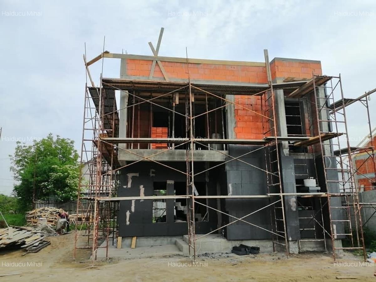 Casă cu 4 camere în Big-Bascov - 2