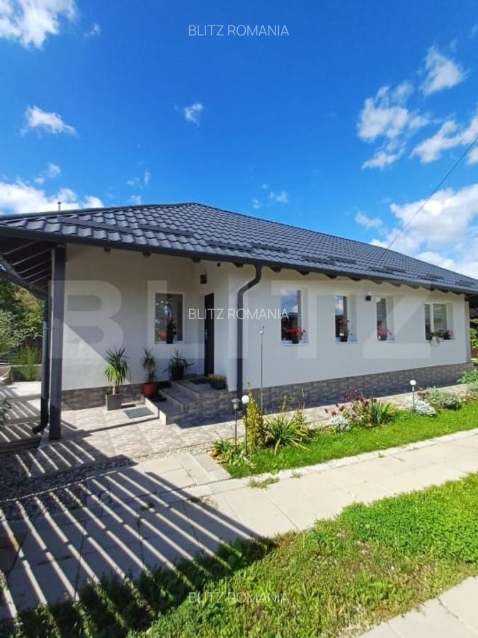 Casa individuala renovata, 3 camere, teren 1252 mp in Moldovenesti - 1