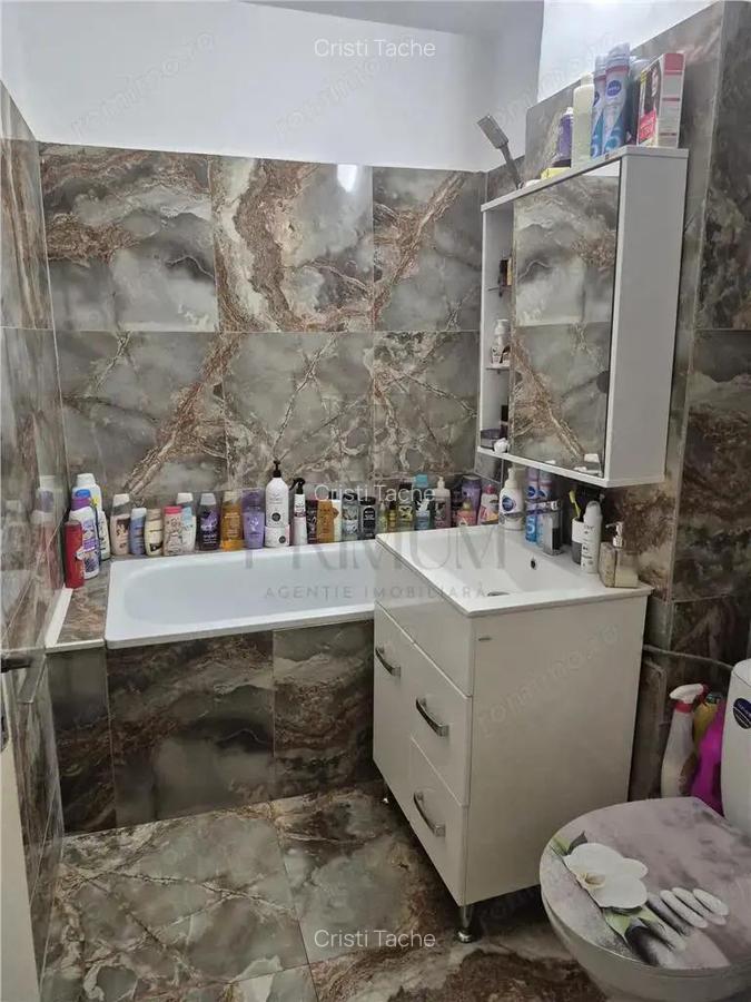 DAMBOVITA - ETAJ 2 - BLOC IZOLAT - 3 camere - 2 bai - 2 balcoane - centrala proprie - 6