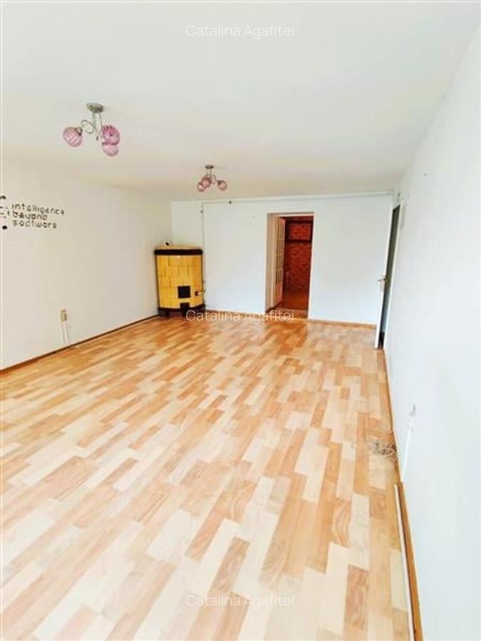 Spatiu Pretabil Servicii, Zona Castelului - 1
