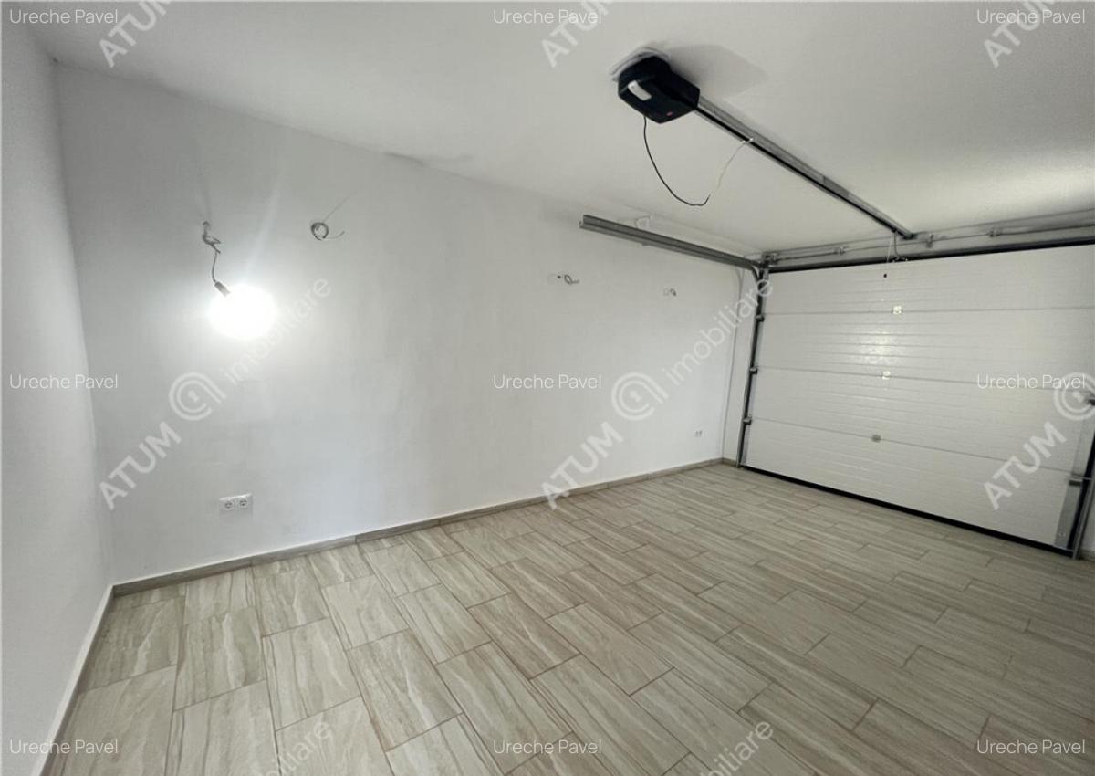 Casa intabulata cu 4 camere 3 bai si teren de 301 mp zona Ar - 18