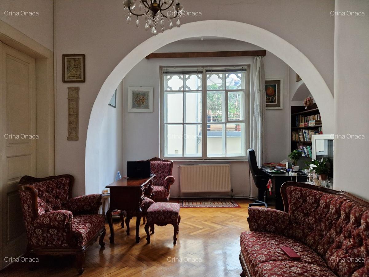 Apartament ultracentral cu garaj, str. Bisericii Ortodoxe - 7