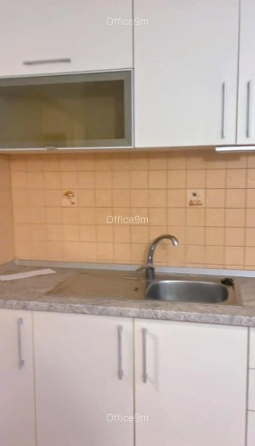 NEMOBILAT - apartament 3 camere - 2 balcoane - 2 grupuri sanitare - Pârâului - 9