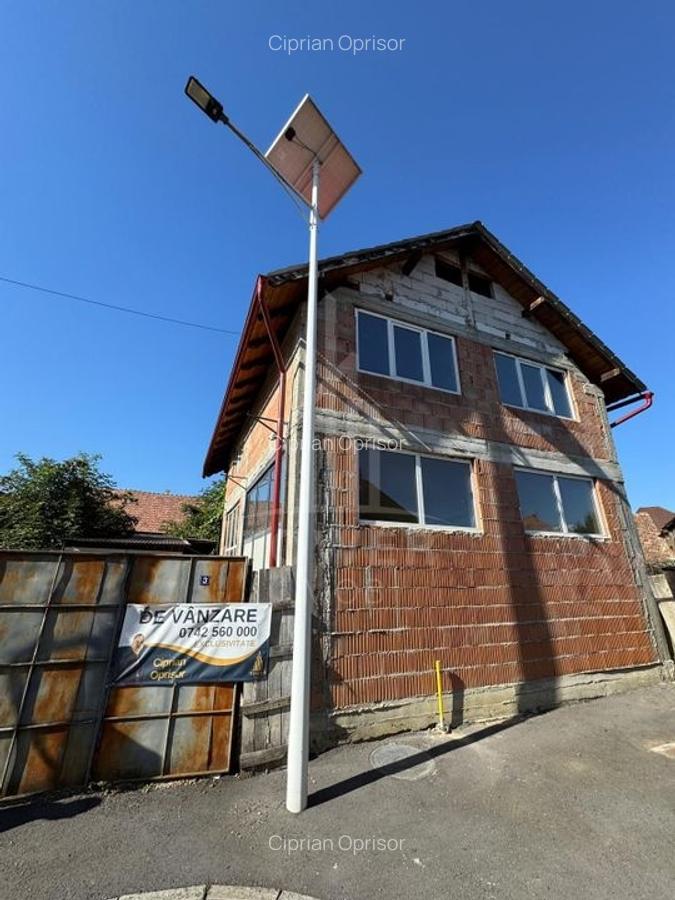 Două case la roșu în curte - Zonă Ocna Sibiului - 3
