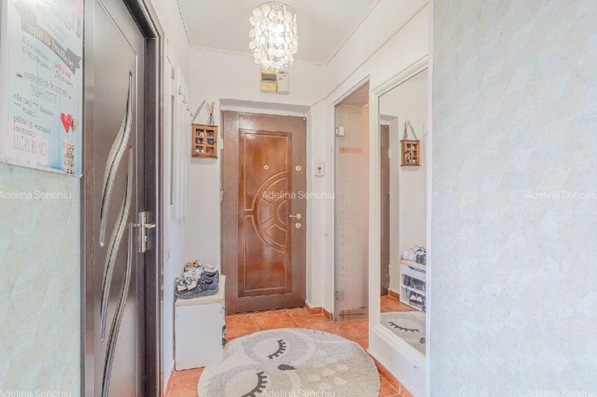 Apartament 3 camere | Piata Ovidiu | Vedere spre mare si port - 11