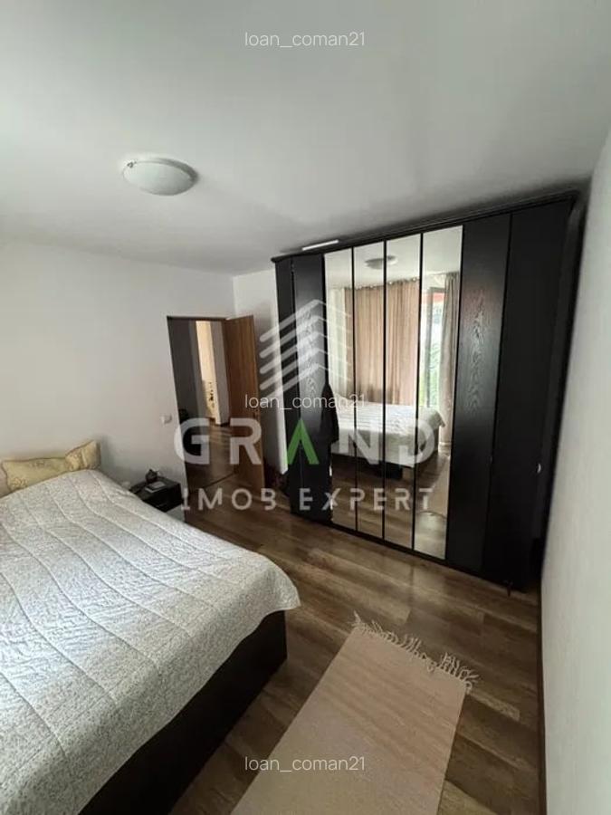 Apartament de vanzare semidecomandat cu 2 Camere, Balcon 12 mp & Parcare, BACIU - 2