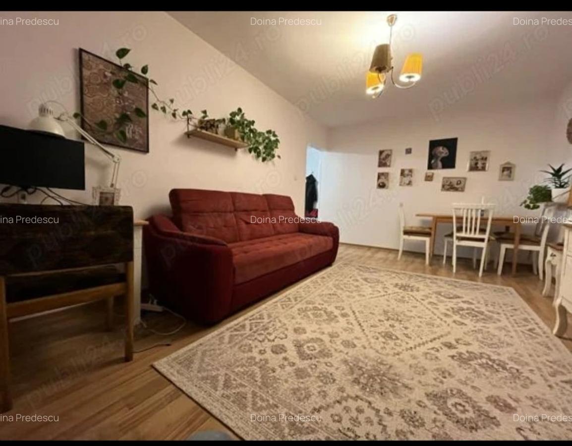 Apartament cu 3 camere decomandat în Plăvăț II - 10