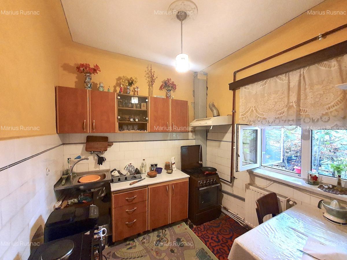 Apartament de vanzare in vila cu curte de 300mp MENUETULUI- Piata Presei Libere - 10