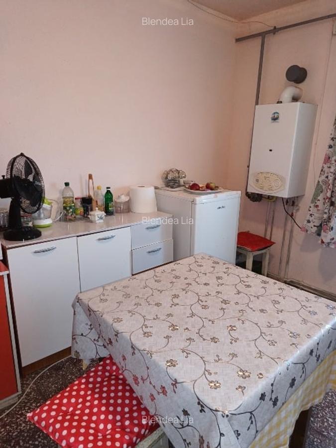 Apartament cu 3 camere decomandat în Central - 4