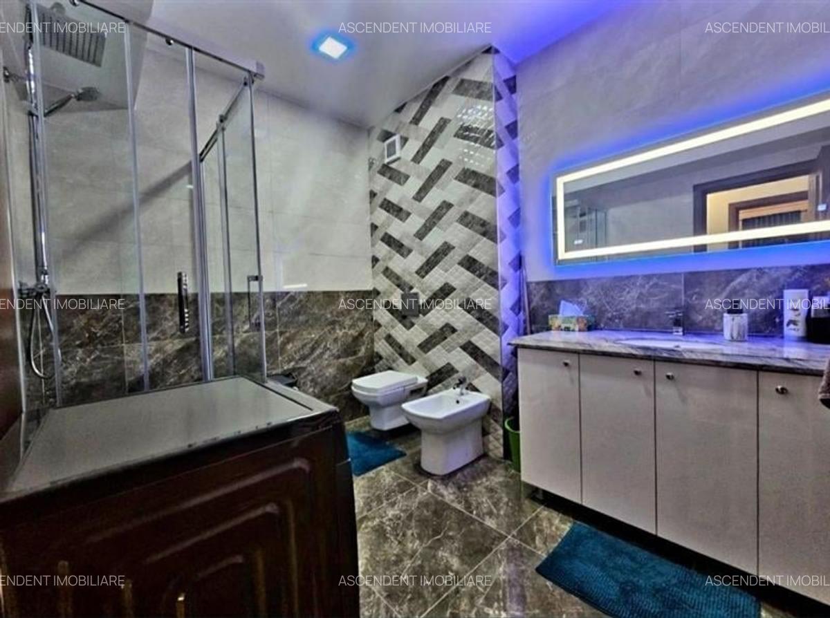 Apartament cu 3 camere decomandat în Tractorul - 6