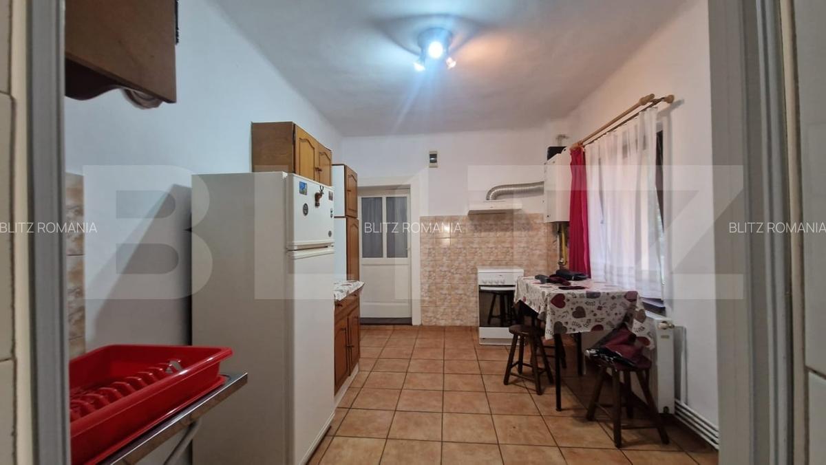 Casa in Centru Istoric, pod, pivnita, mobilata, 40 mp - 4