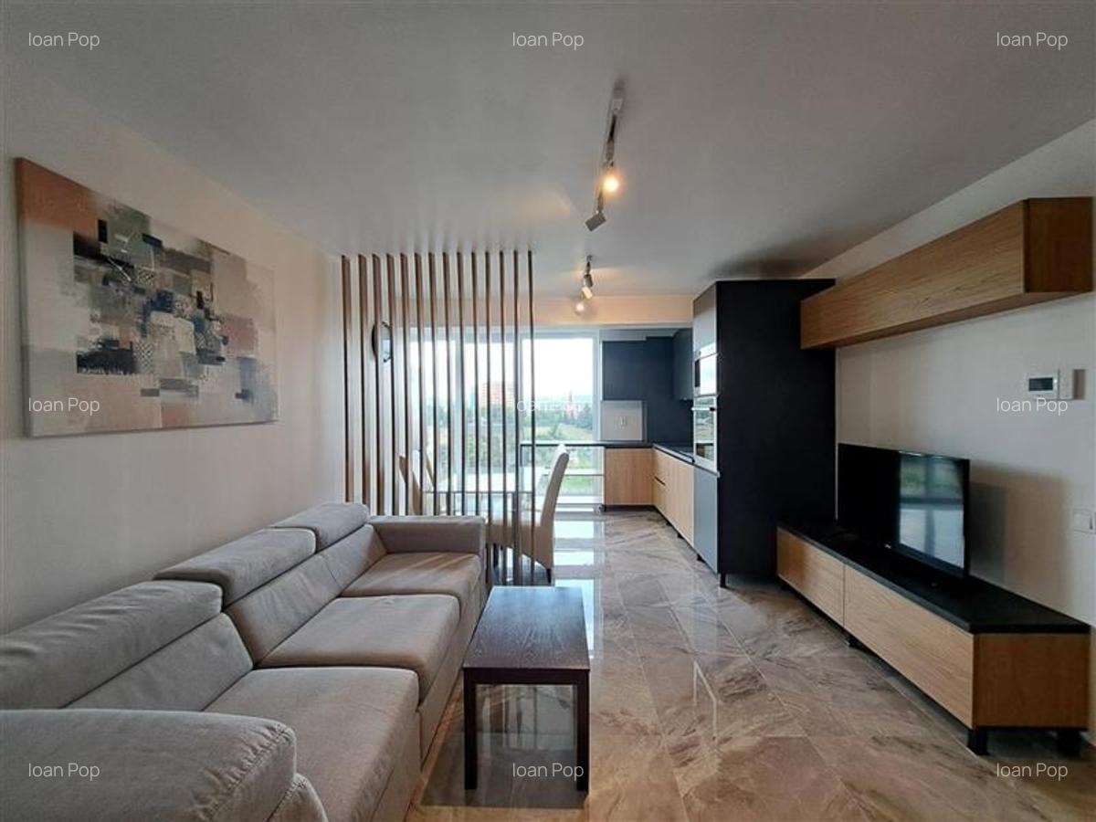 Apartament cu 3 camere semidecomandat, mobilat în Sopor - 2