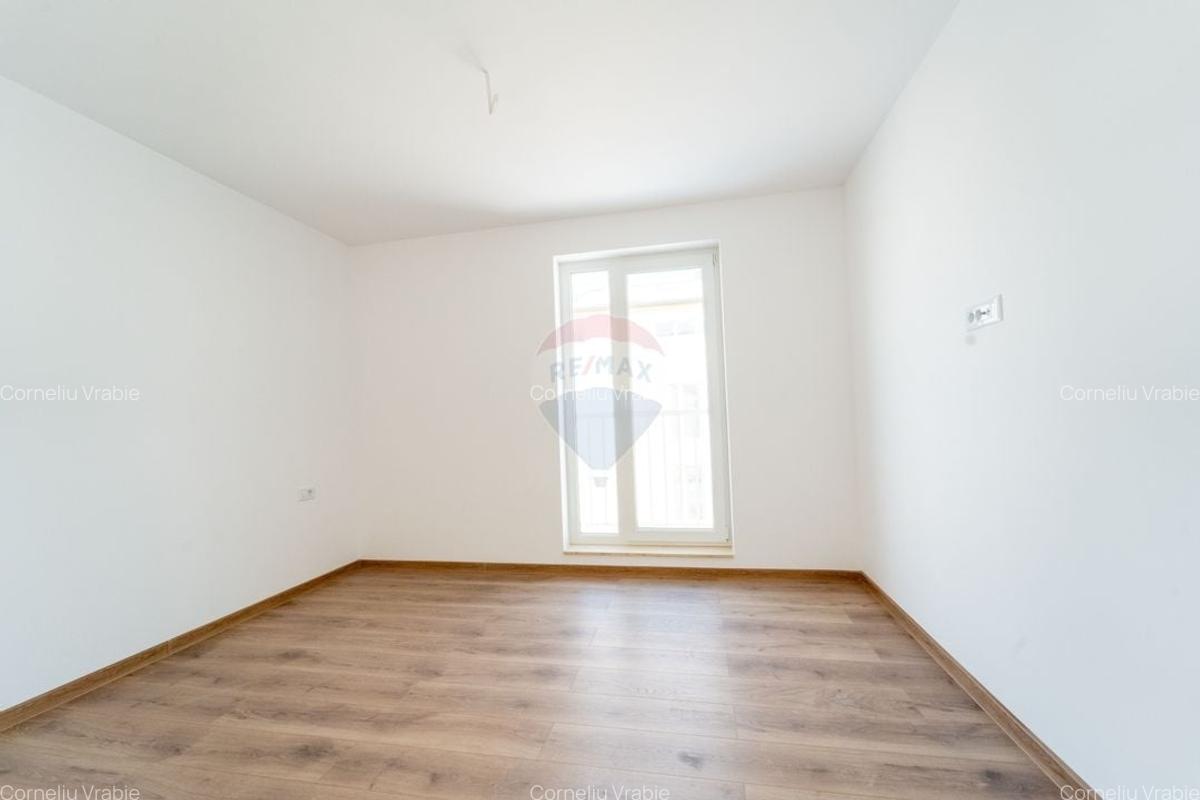 Apartament cu 3 camere decomandat în Sânpetru - 9