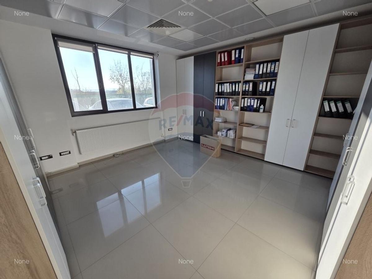 Hala plus spatiu birouri, zona Strada Vrancei - 11