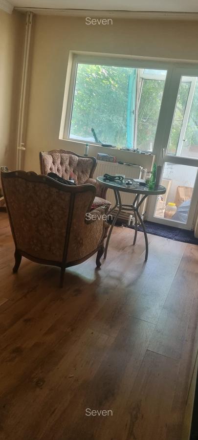 Apartament 3 camere decomandat - zona Dacia - 120.000 euro (Cod E2) - 2