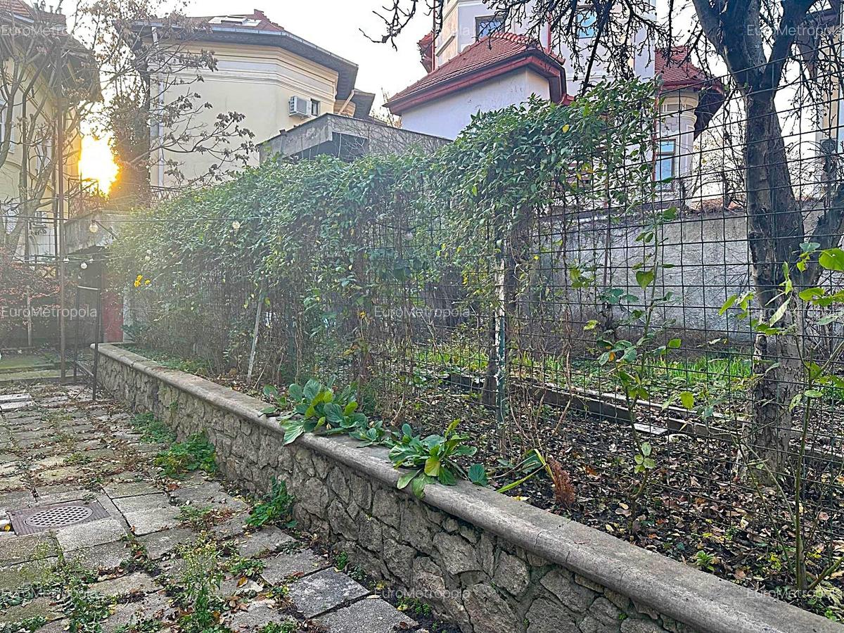 Vila cu arhitectura, individuala Parc Romniceanu - 2