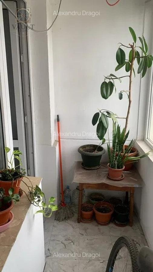 Apartament 2 camere -Decomandat - - 4