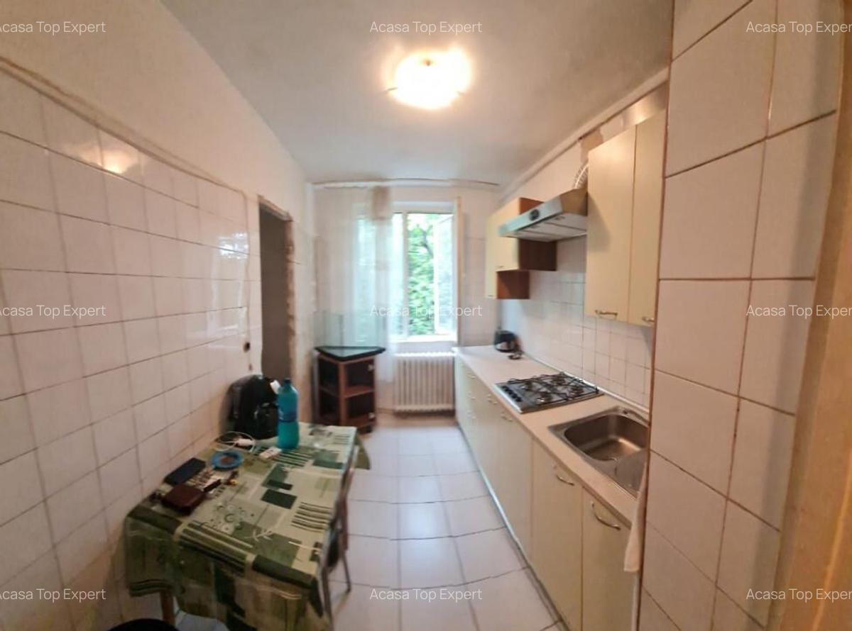 3 camere,CLASIC, metrou Pacii,zona Apusului, str Apele Vii, semistral - 7