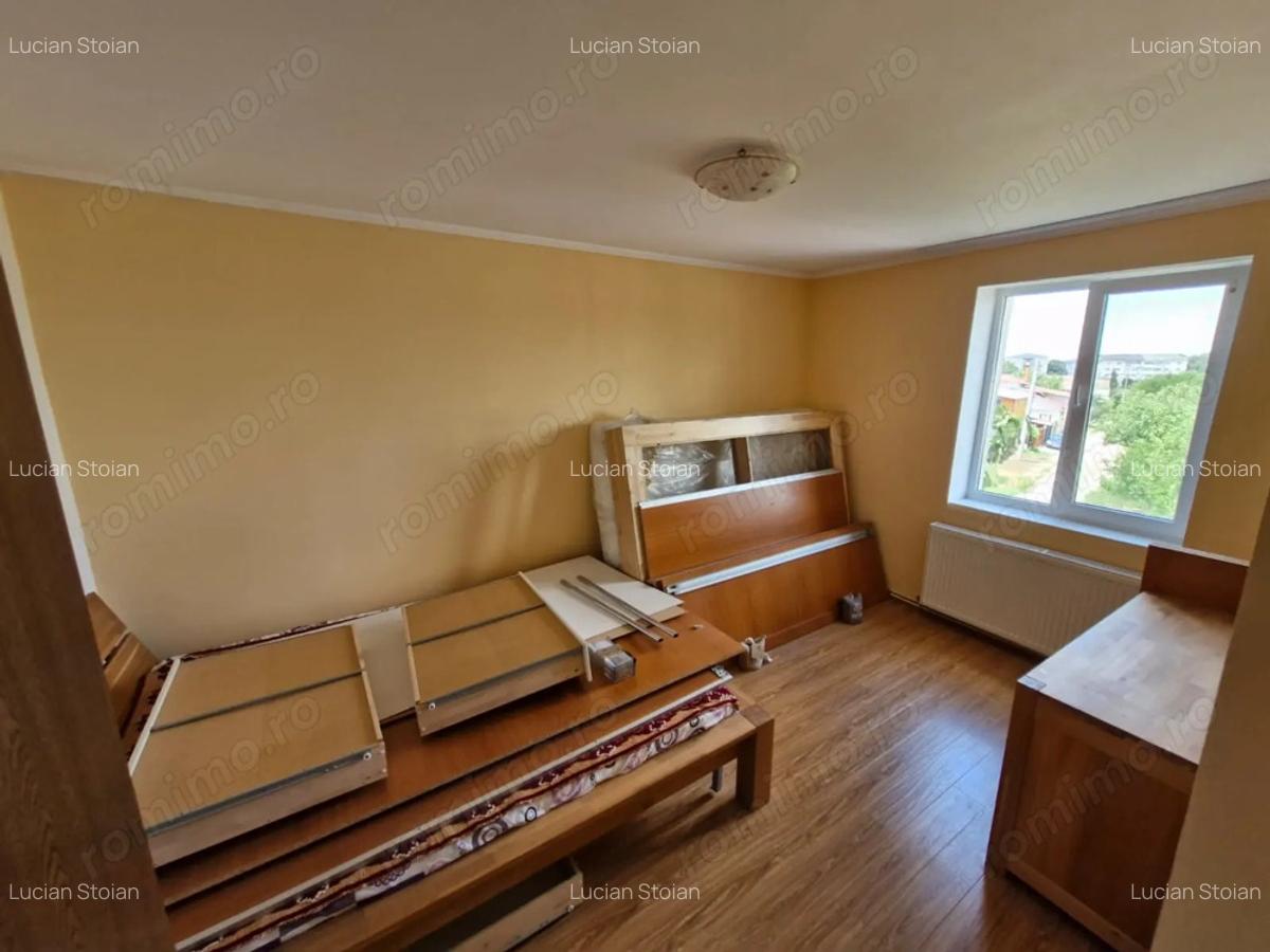 Apartament 4 camere Rosiori de Vede (str. Oltului), 85mp - 5