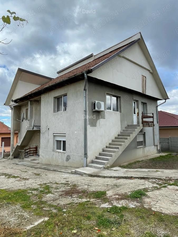 Casa de vanzare cu 6 camere, 900mp teren - 2