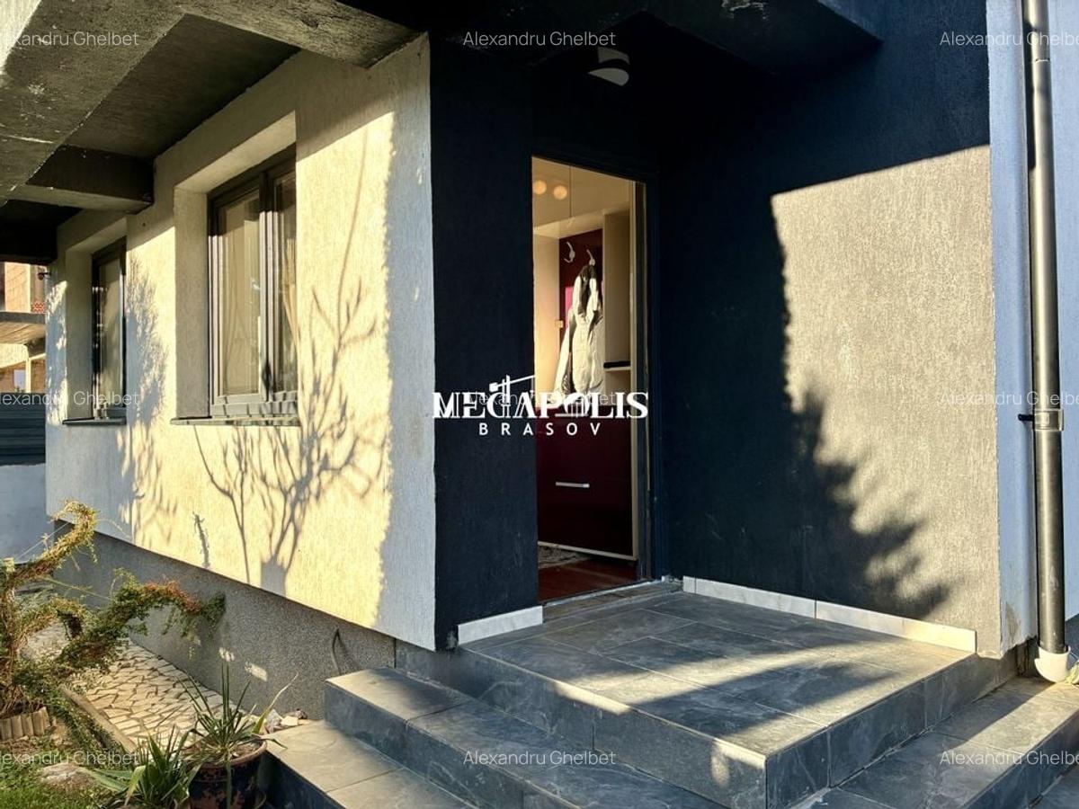 Casă / Ghimbav / 4 camere / Curte privată / Terasă - 3