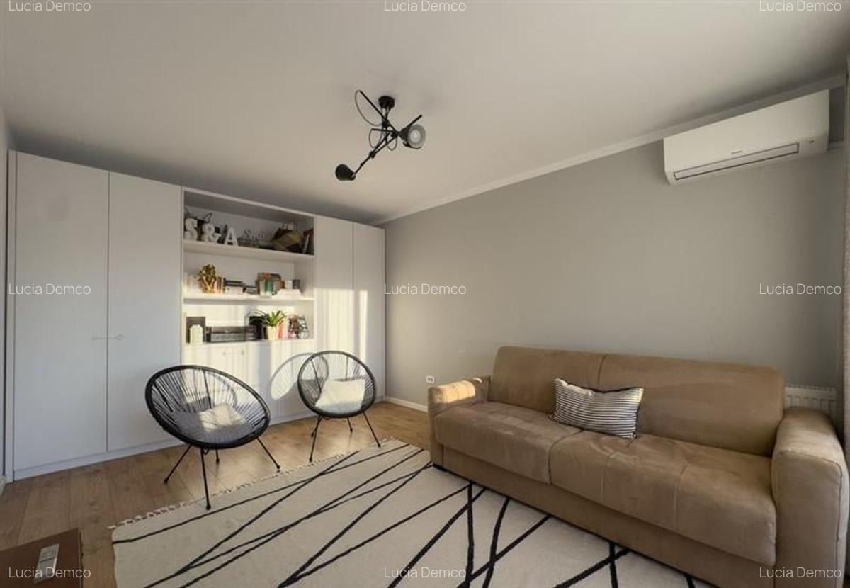 Apartament cu 2 camere, decomandat, Tractorul, Kasper, Coresi, Brasov - 1