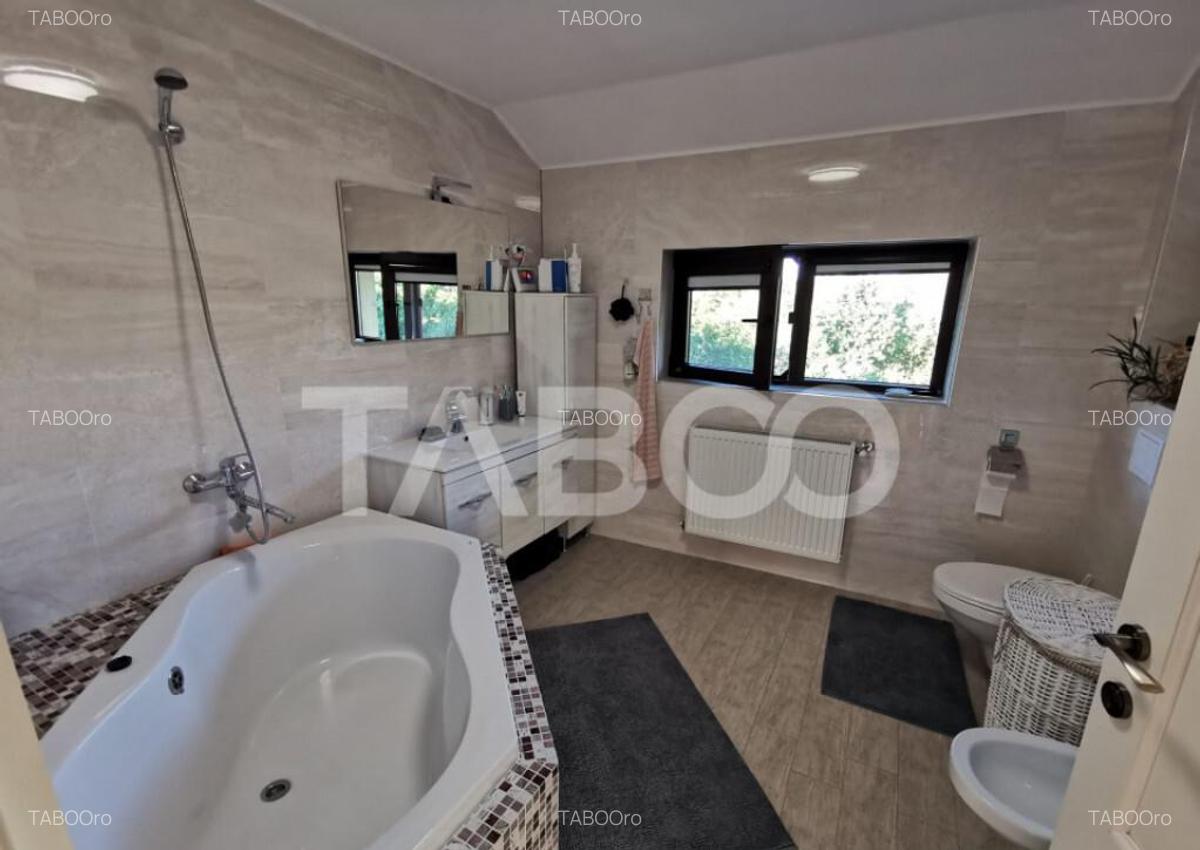 Casa de vanzare cu 4 camere decomandate si garaj in Cisnadie - 29